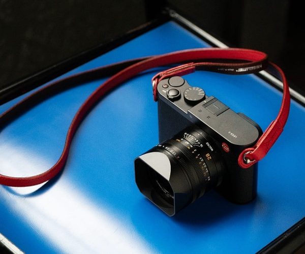 Dây đeo máy ảnh da Ý Artisan & Artist ACAM-280A Standard màu đen chính hãng, thiết kế minimal Nhật Bản